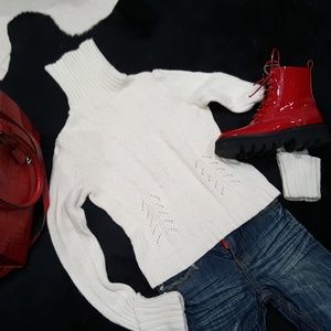 ANGORA CABLE KNIT SWEATER SIZE S